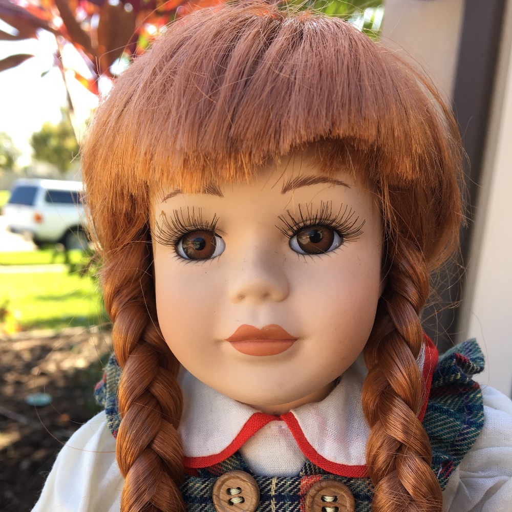 ⬇️⬇️Porcelain/Bisq Victorian Doll Original Plaid Dress